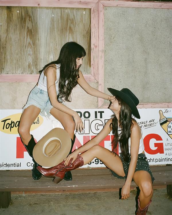 Elisha & Renee Herbert - Cowgirls