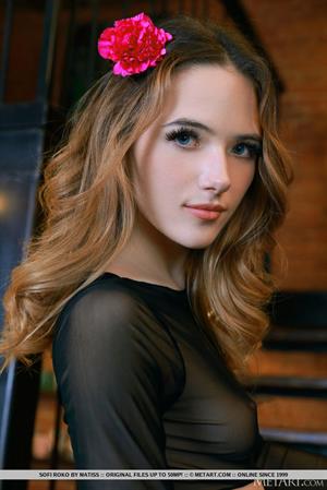 Sofi Roko Nude Pictures Showgirl Status