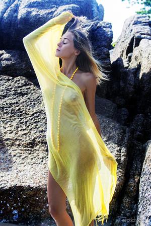 Gretel Nude Pictures Presenting Gretel