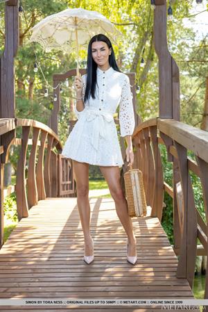 Simon Nude Pictures Sunday Stroll