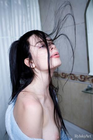 Ariana Mun Nude Pictures Casameu