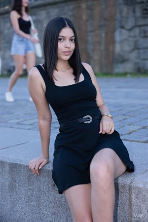 Gia Rosse Nude Pictures Gia Rosse: First Walk