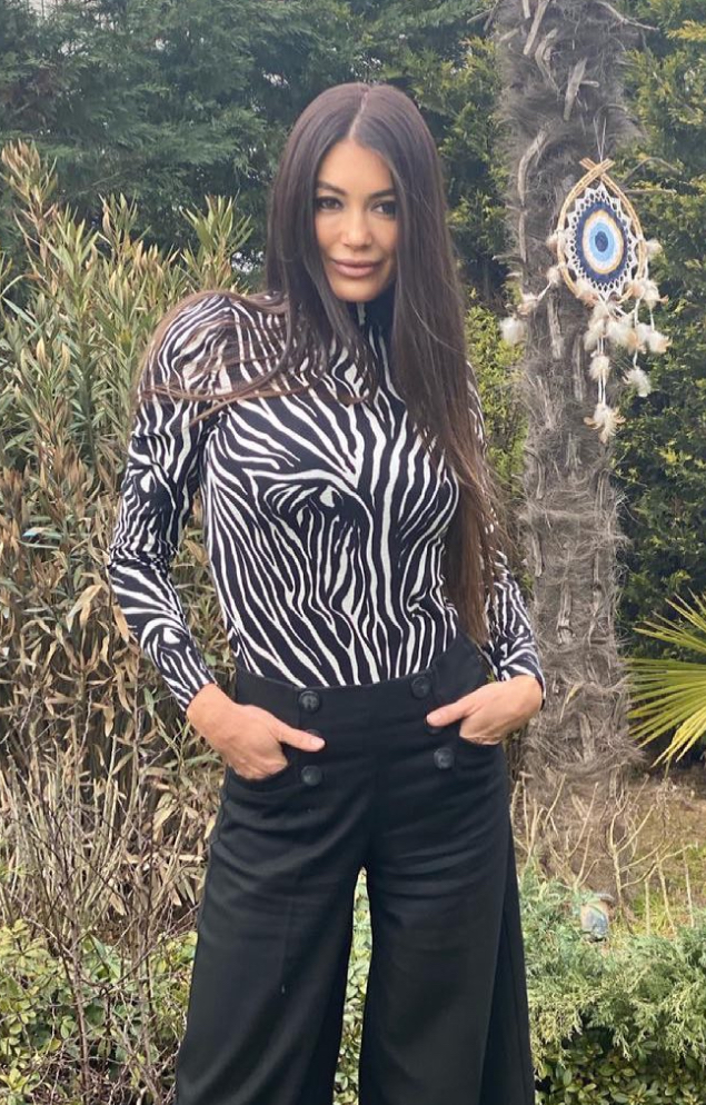 She is a hot woman is that turkish.