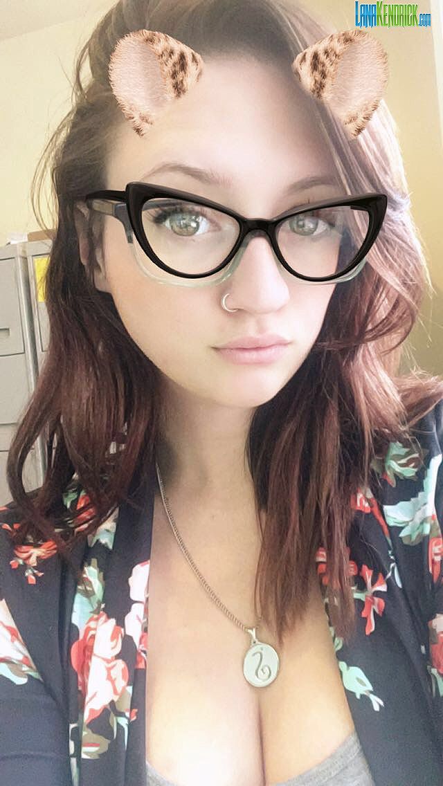 Lana-Kendrick-BTSdiarypics-set-2