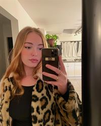 hot babe shaped babe for public use