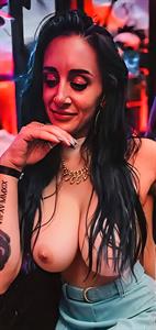 Chicago northwest suburbs babe that loves dancing 