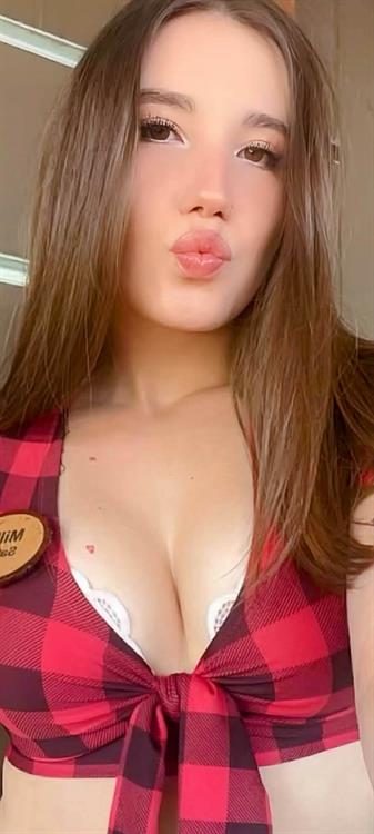 Emily, Oakbrook Twinpeaks