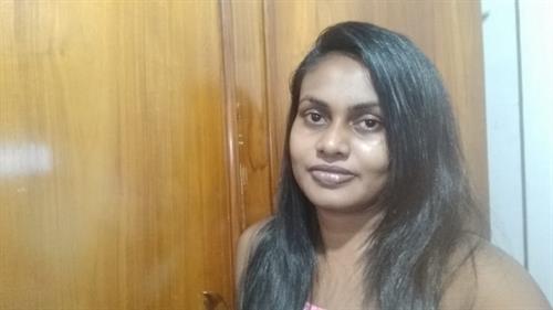 Wesa isuri showing her boobs and pussy she want big cocks