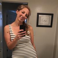 Georgia E taking a selfie