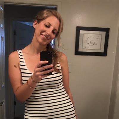 Georgia E taking a selfie