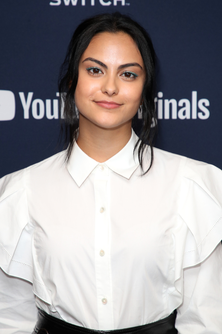 Camila Mendes