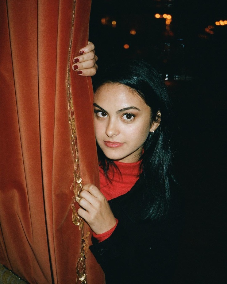 Camila Mendes