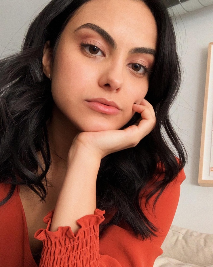 Camila Mendes