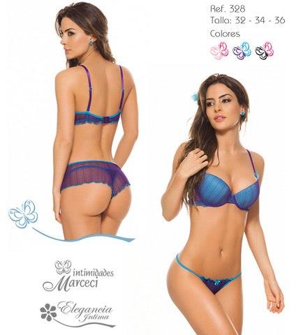 Natalia Vélez in lingerie - ass