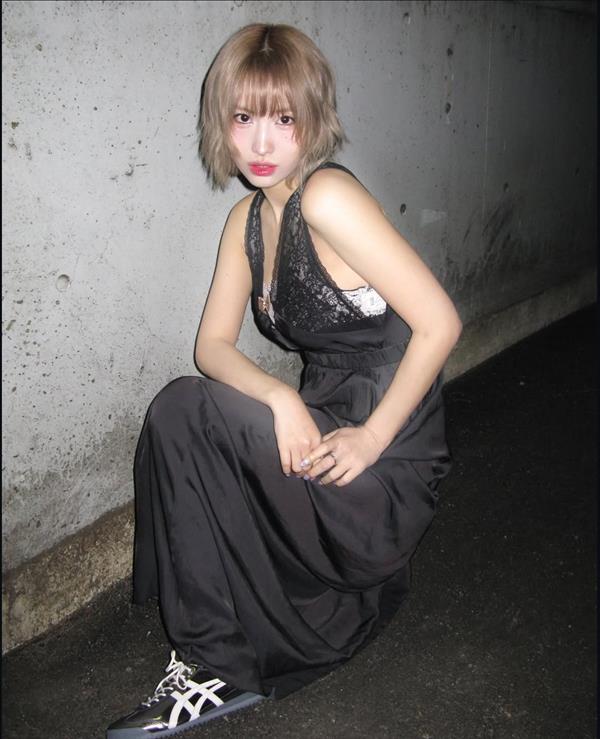Momo (Hirai Momo)