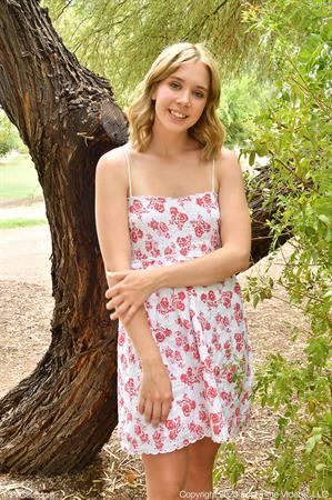 Sophia FTV Nude Pictures Pink Summer