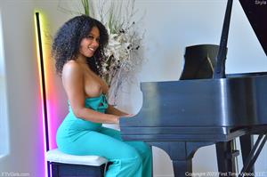 Skyla FTV Nude Pictures Pose With A Friend