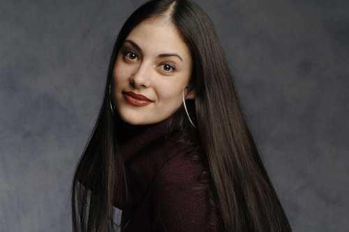 Nicola Correia Damude