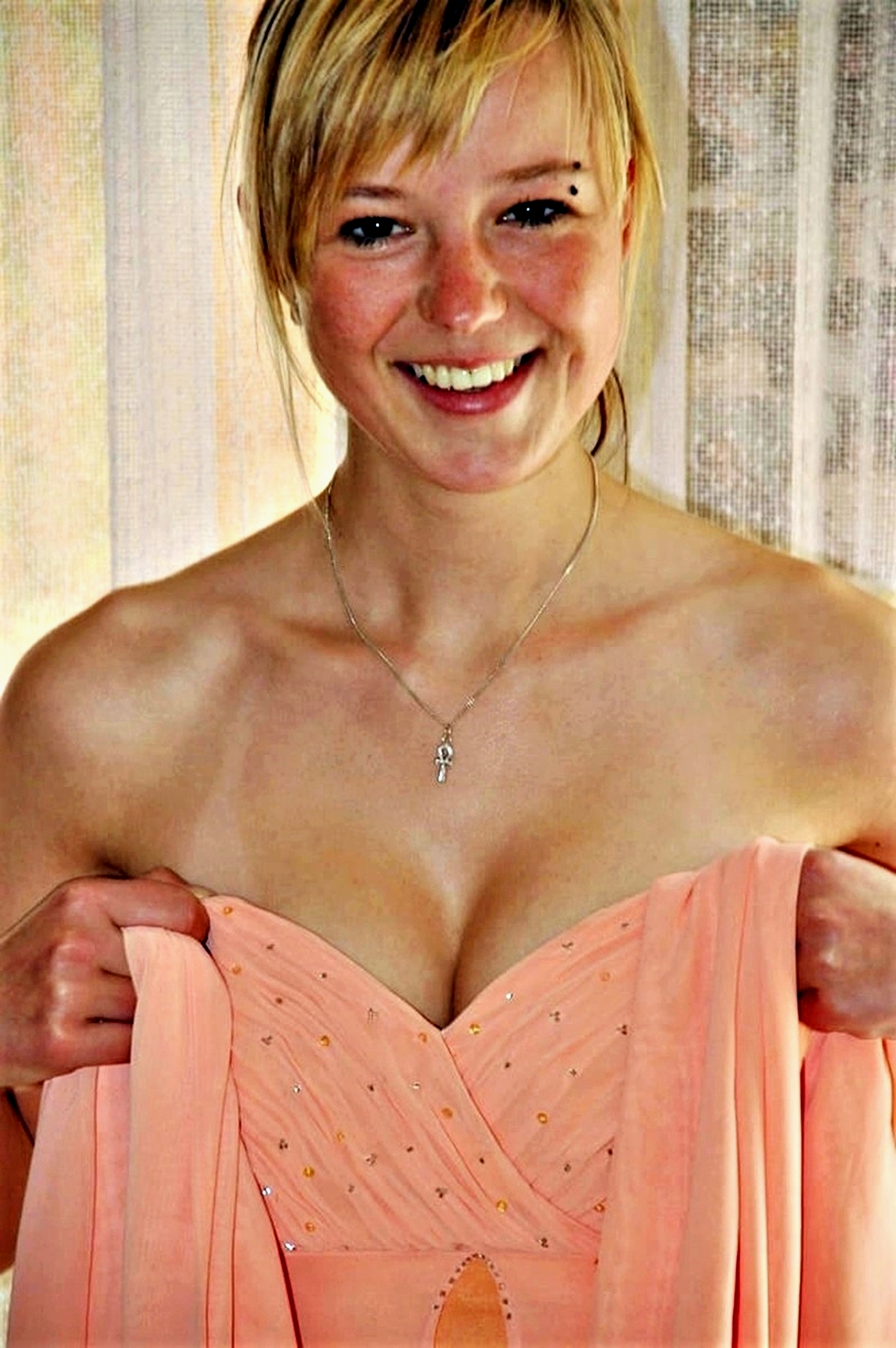 Model Tina Abel
geb. am 
12.05.1987 
in Erfurt
Photographed 28.Juli 2013 
Model Tina has wonderful medium tits and a smooth shaved cunt
Photographed 28.Juli 2013  By Dirk Waldi Waldhauer