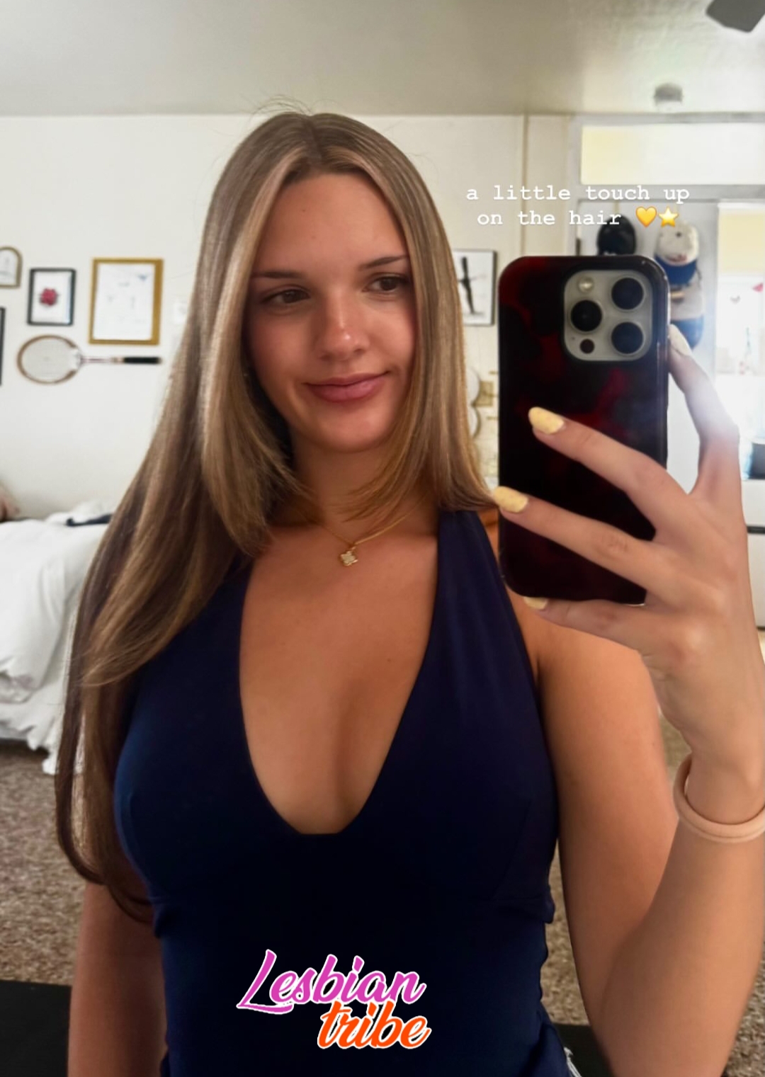Sydney taking a selfie
