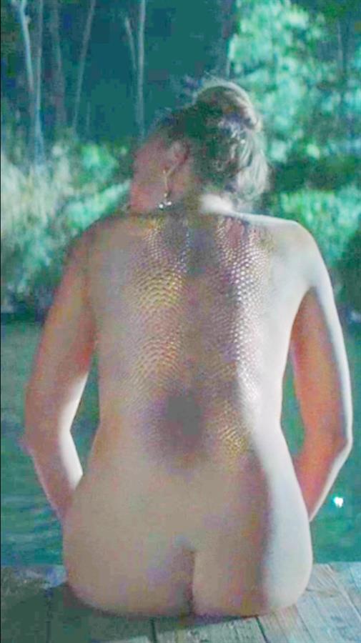 Serenay Sarıkaya - ass