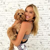 Alexis Ren