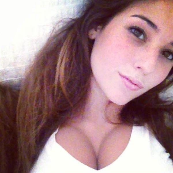 Angie Varona