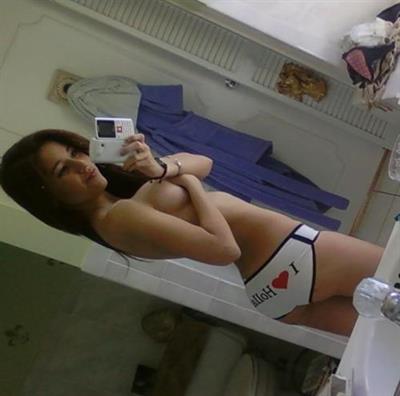 Anonymous taking a selfie and - ass