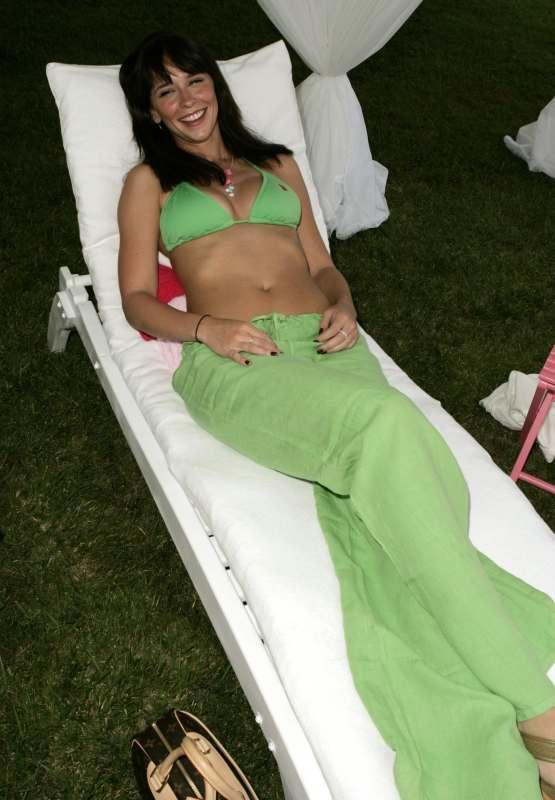 Jennifer Love Hewitt in a bikini