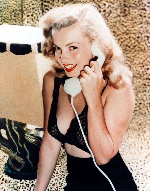 Marilyn Monroe in lingerie