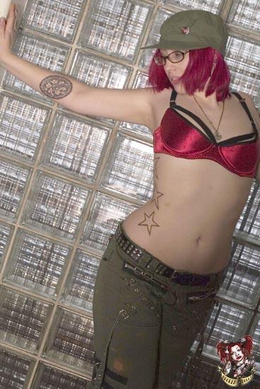 Zoe Quinn in lingerie