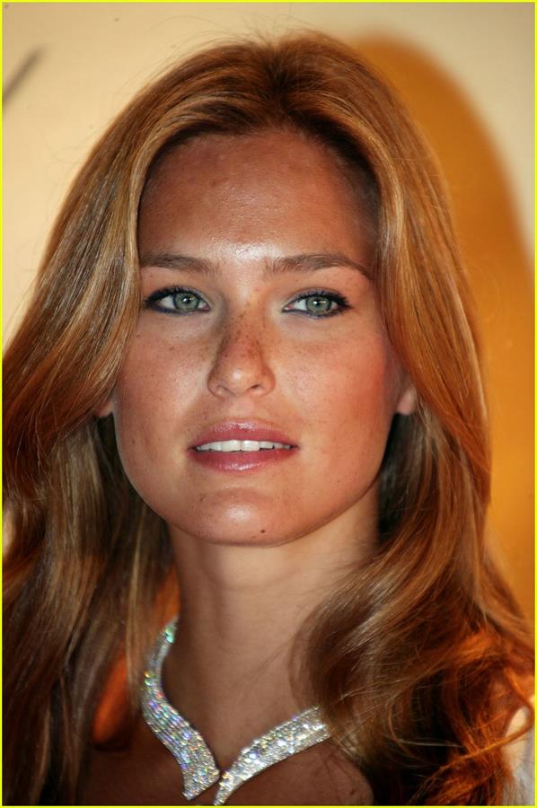 Bar Refaeli