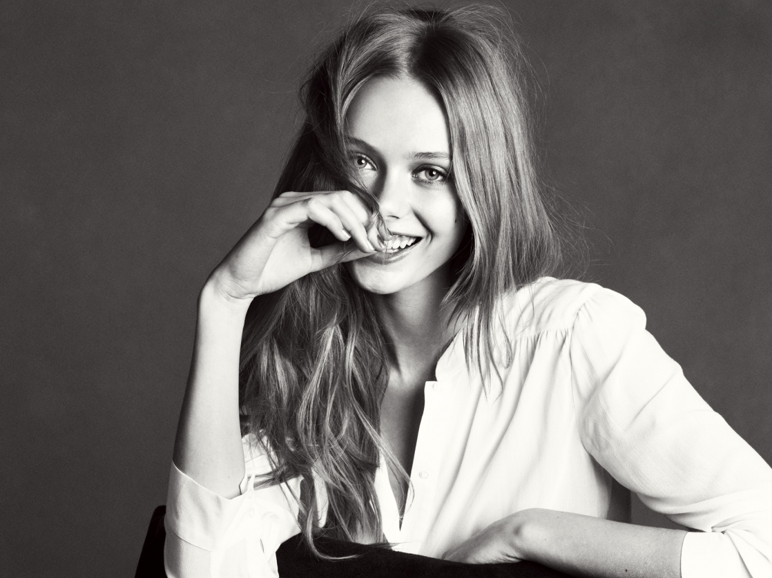 Frida Gustavsson Pictures