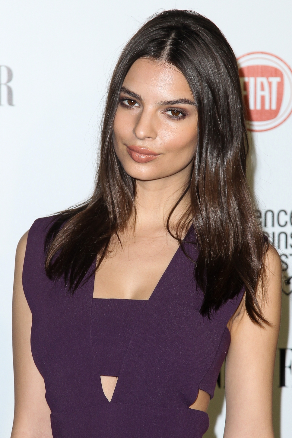 Emily Ratajkowski Pictures. Hotness Rating = Unrated