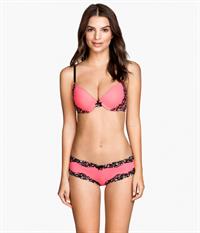 Emily Ratajkowski in lingerie