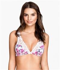 Emily Ratajkowski in lingerie