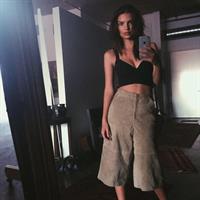 Emily Ratajkowski taking a selfie