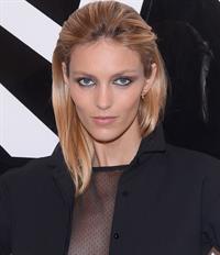 Anja Rubik