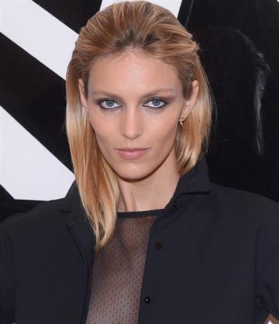 Anja Rubik