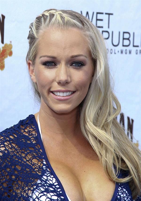 Kendra Wilkinson