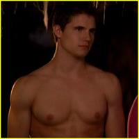 Robbie Amell - breasts