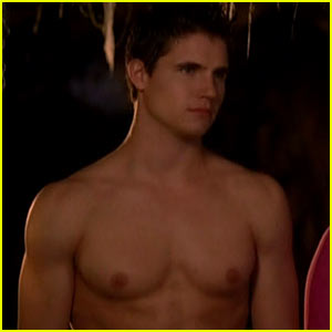Robbie Amell - breasts