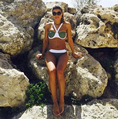 Chloe Lewis Bikini Pictures Chloe Lewis in a bikini