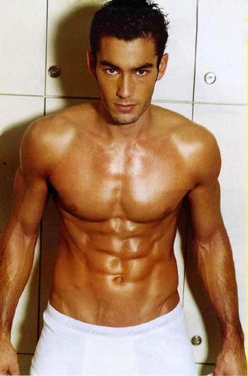 Aaron Diaz