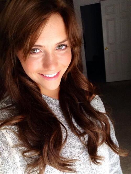 Mia Malkova taking a selfie